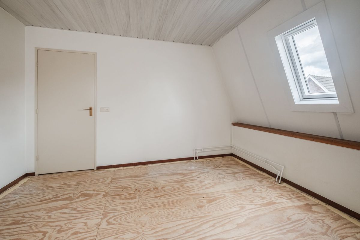 Hoog Geldrop 99 Photo Blur 22
