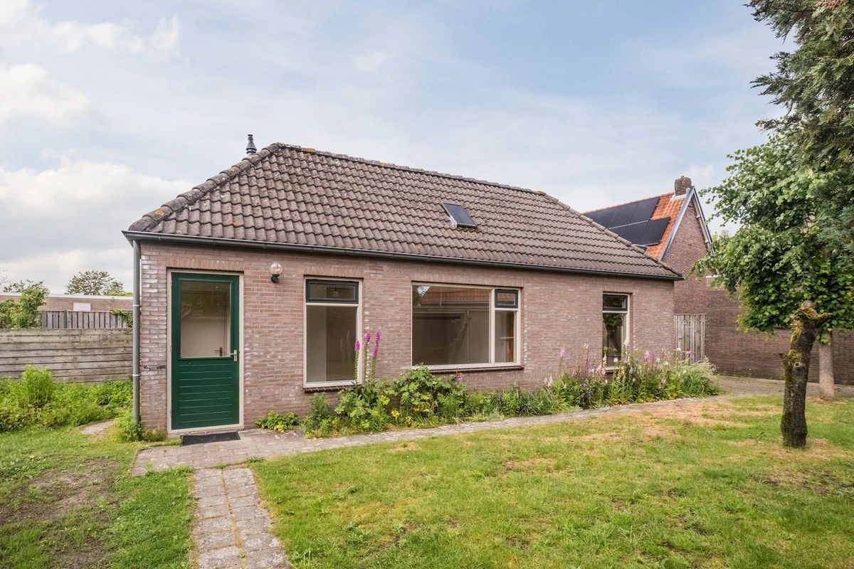 Hoog Geldrop 99 Photo Blur 2