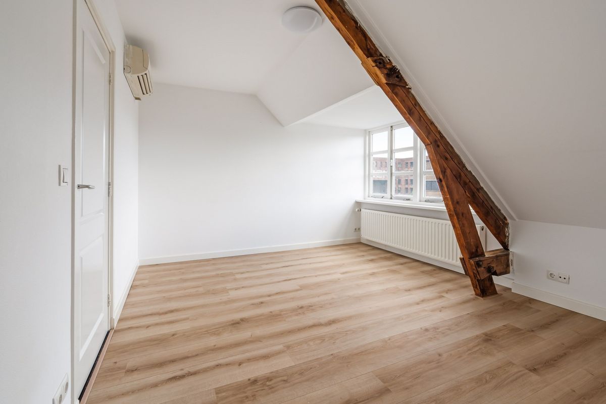 Willemstraat 21 - B Photo Blur 22