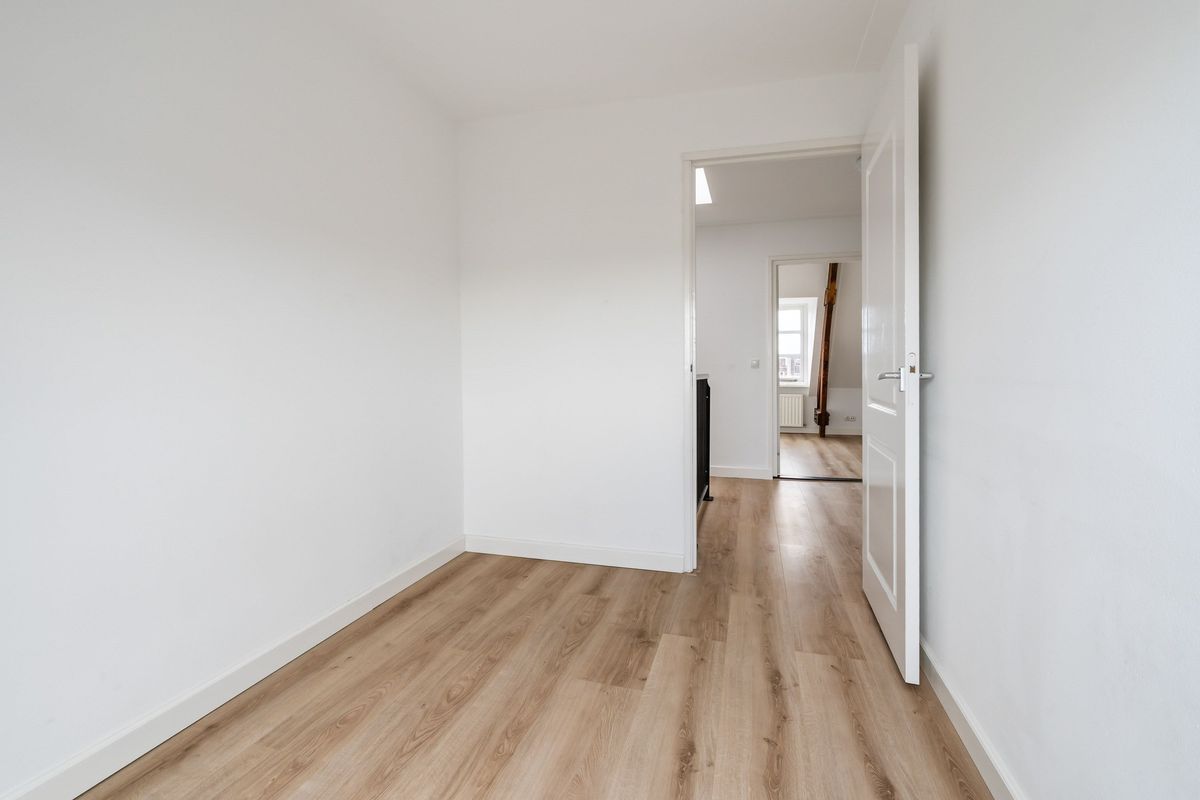Willemstraat 21 - B Photo Blur 27
