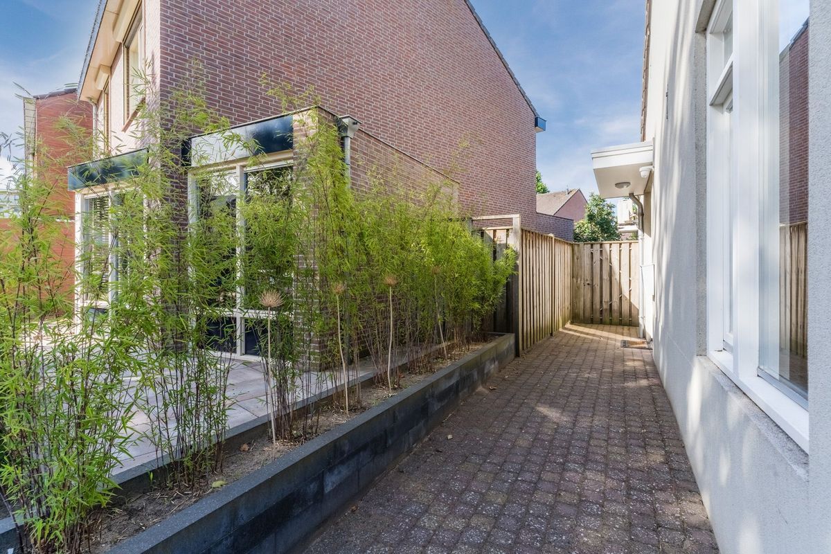 Sluisstraat 74 Photo Blur 5