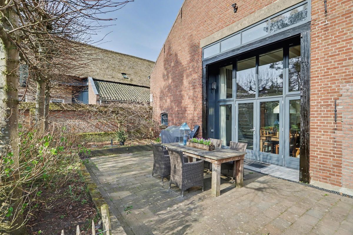 Lange Broekstraat 2 - a Photo Blur 68