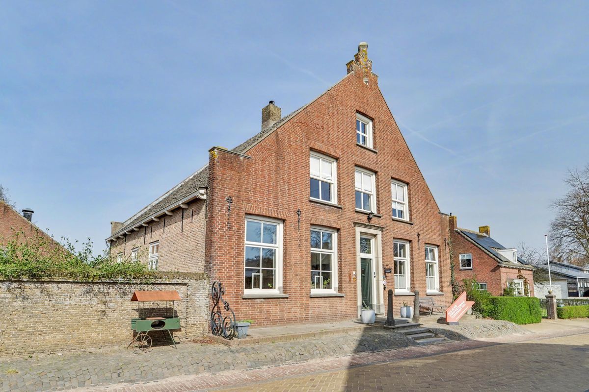 Lange Broekstraat 2 - a Photo Blur 0