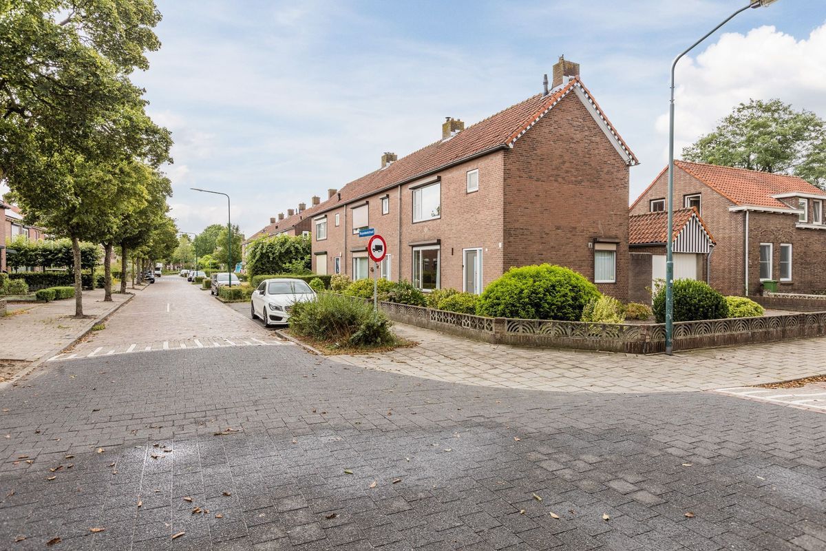 Ruysdaelstraat 55 Photo Blur 34