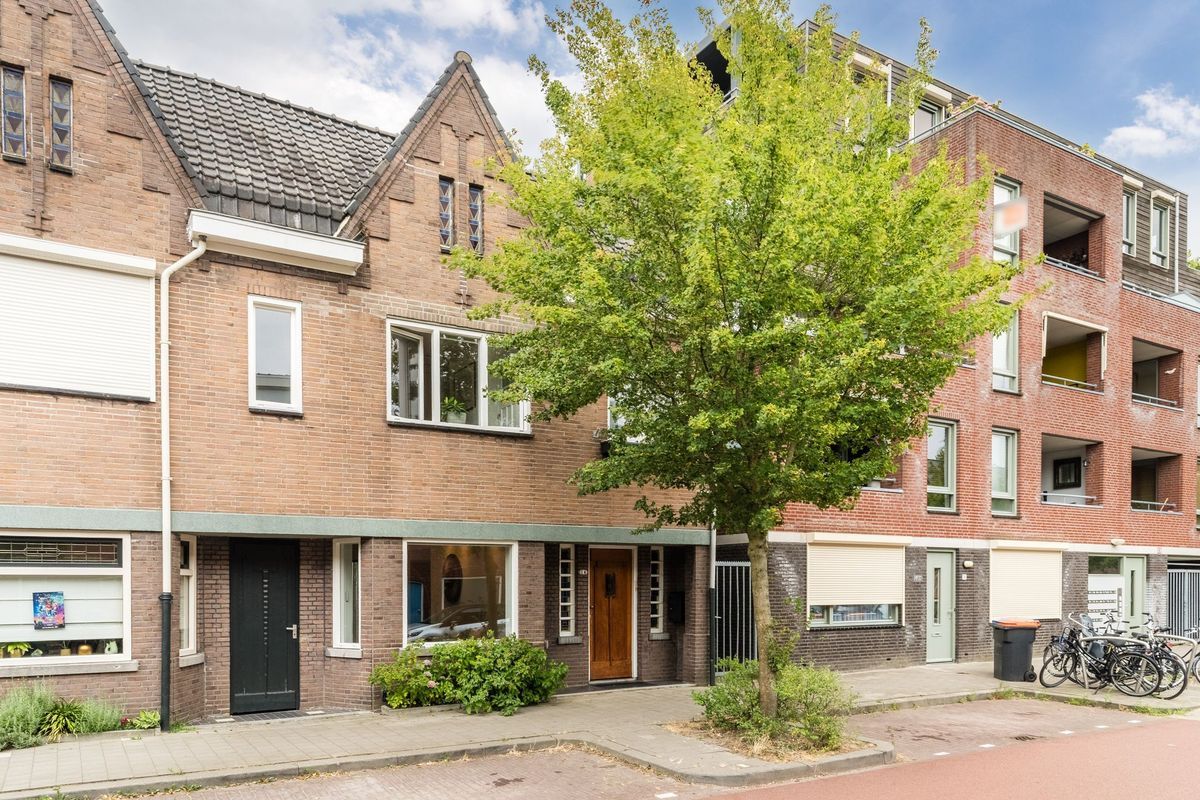 Valentijnstraat 14 Photo Blur 52