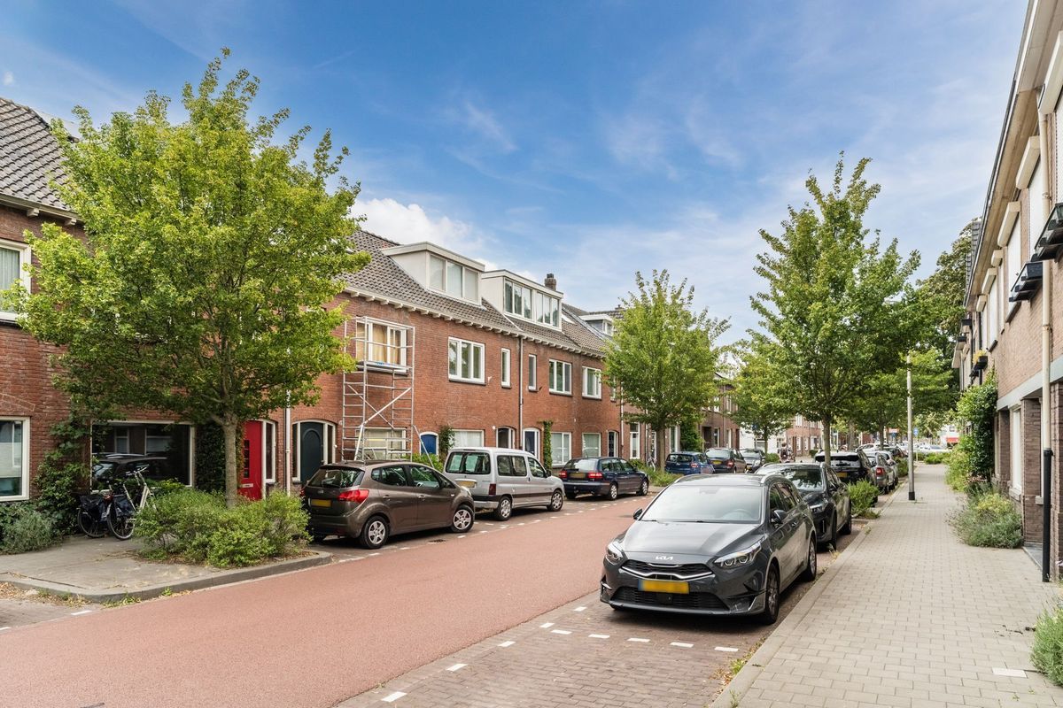Valentijnstraat 14 Photo Blur 50