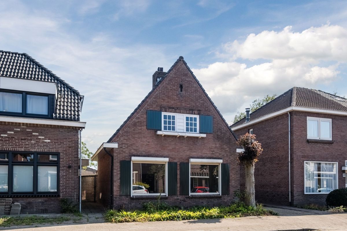 Hoog Geldrop 31 Photo Blur 42