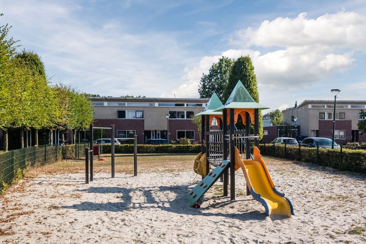 Hoog Geldrop 31 Photo Blur 43