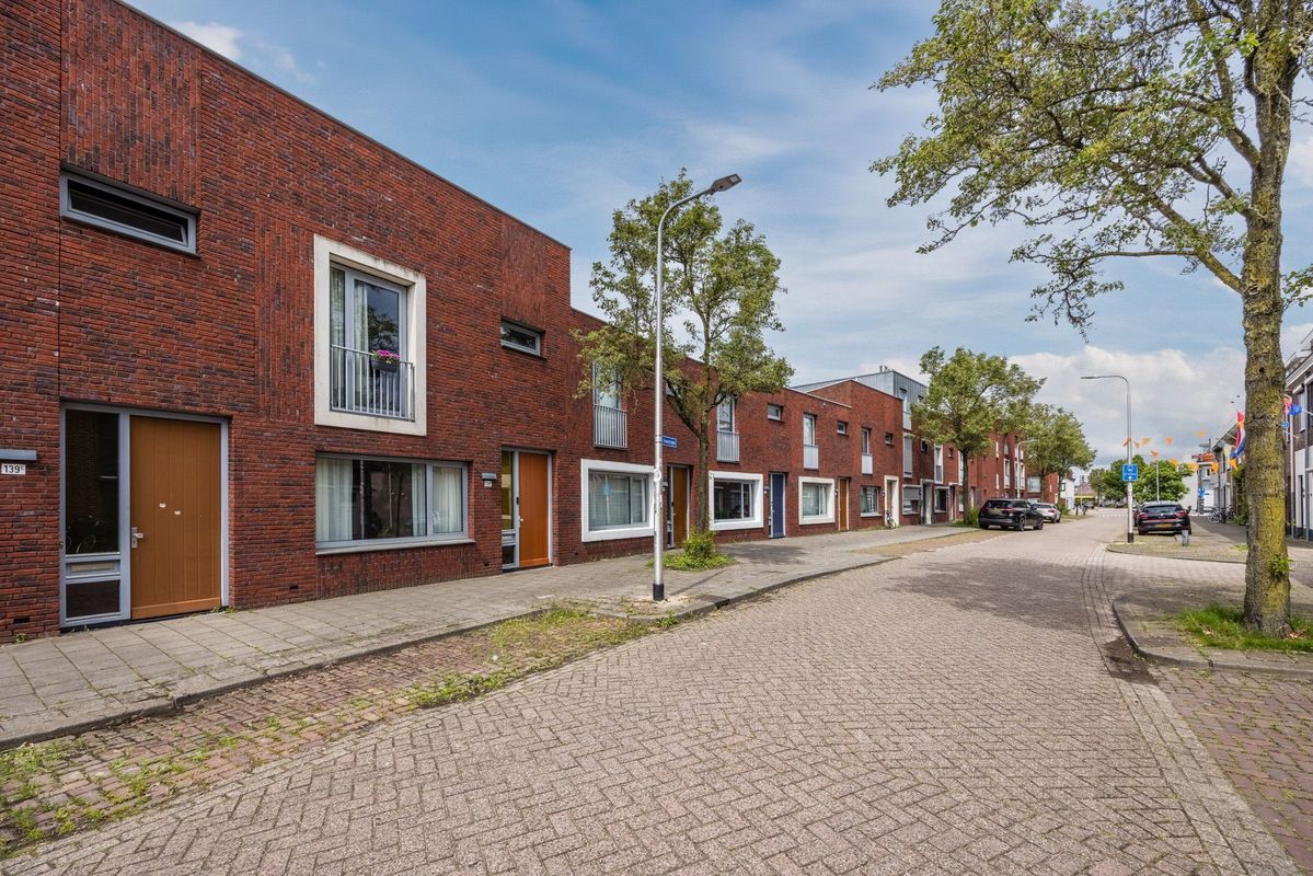 Veestraat 139 - b Photo Blur 34
