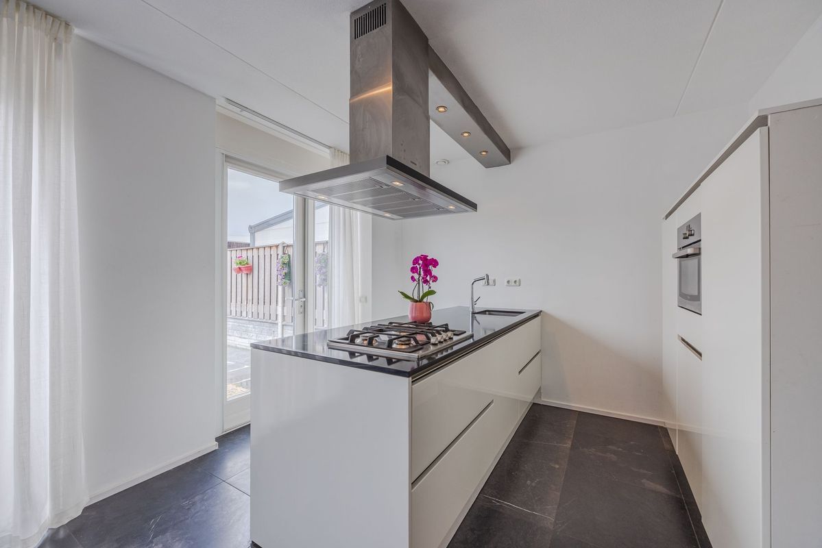 Veestraat 139 - b Photo Blur 10