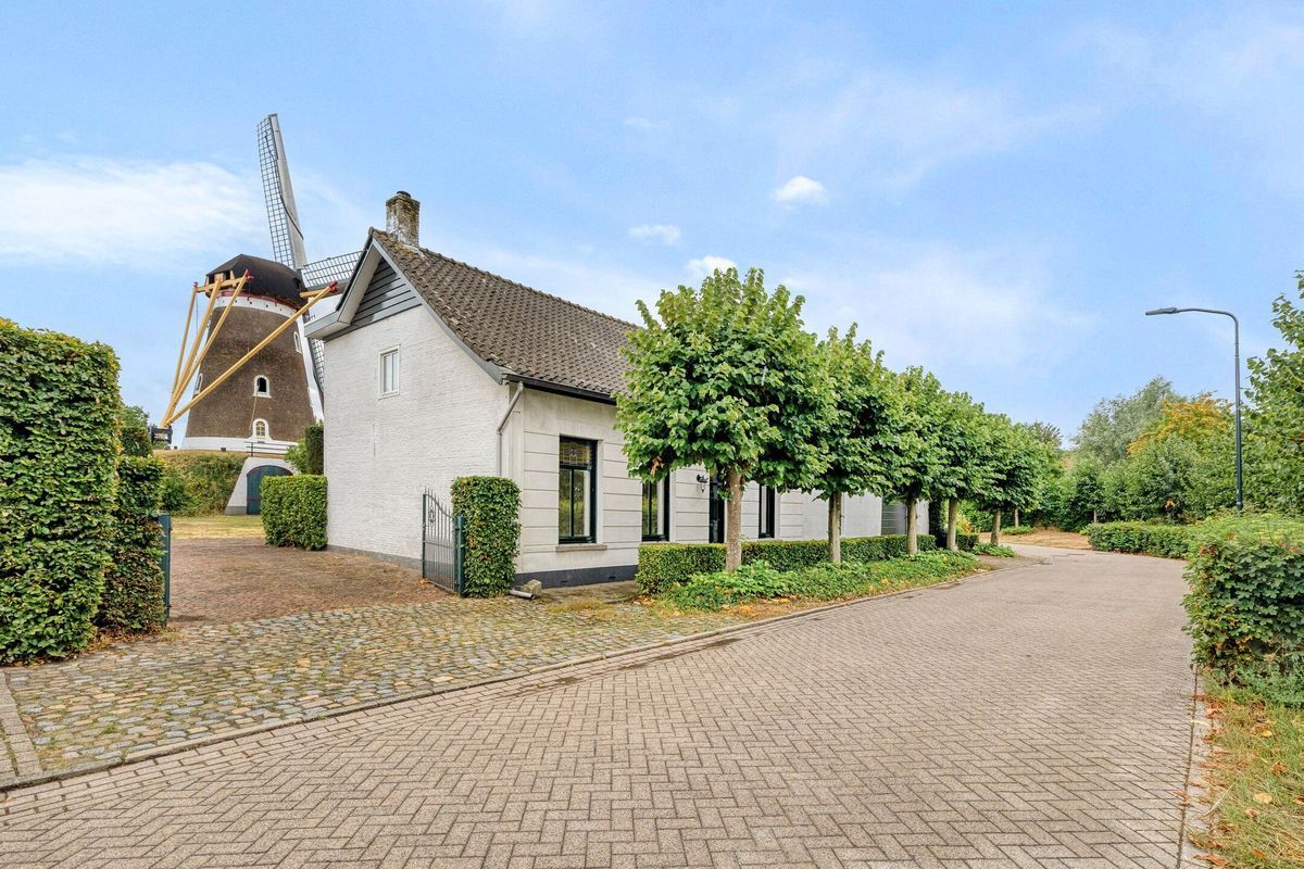 Oude Bredaseweg 19 Photo Blur 0