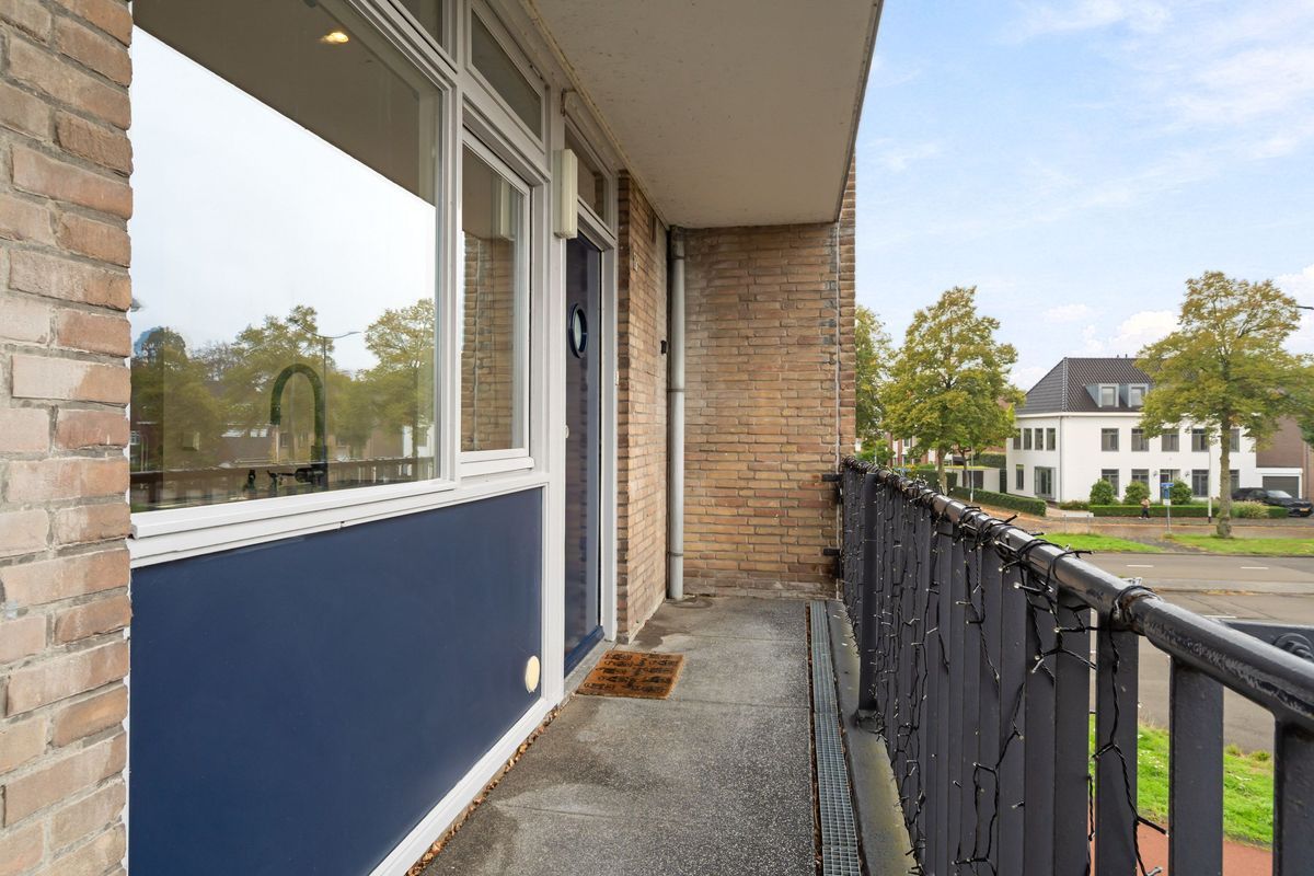 Graaf Hendrik III plein 17 - A Photo Blur 3