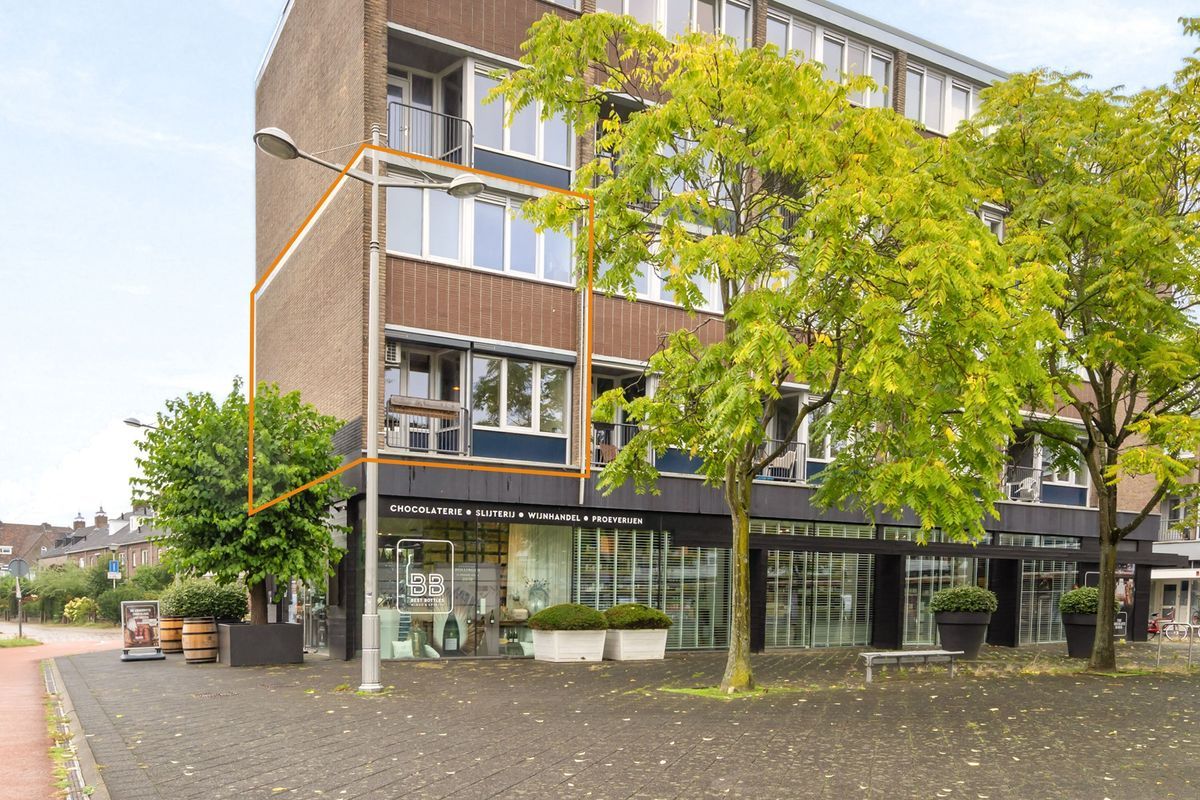 Graaf Hendrik III plein 17 - A Photo Blur 31