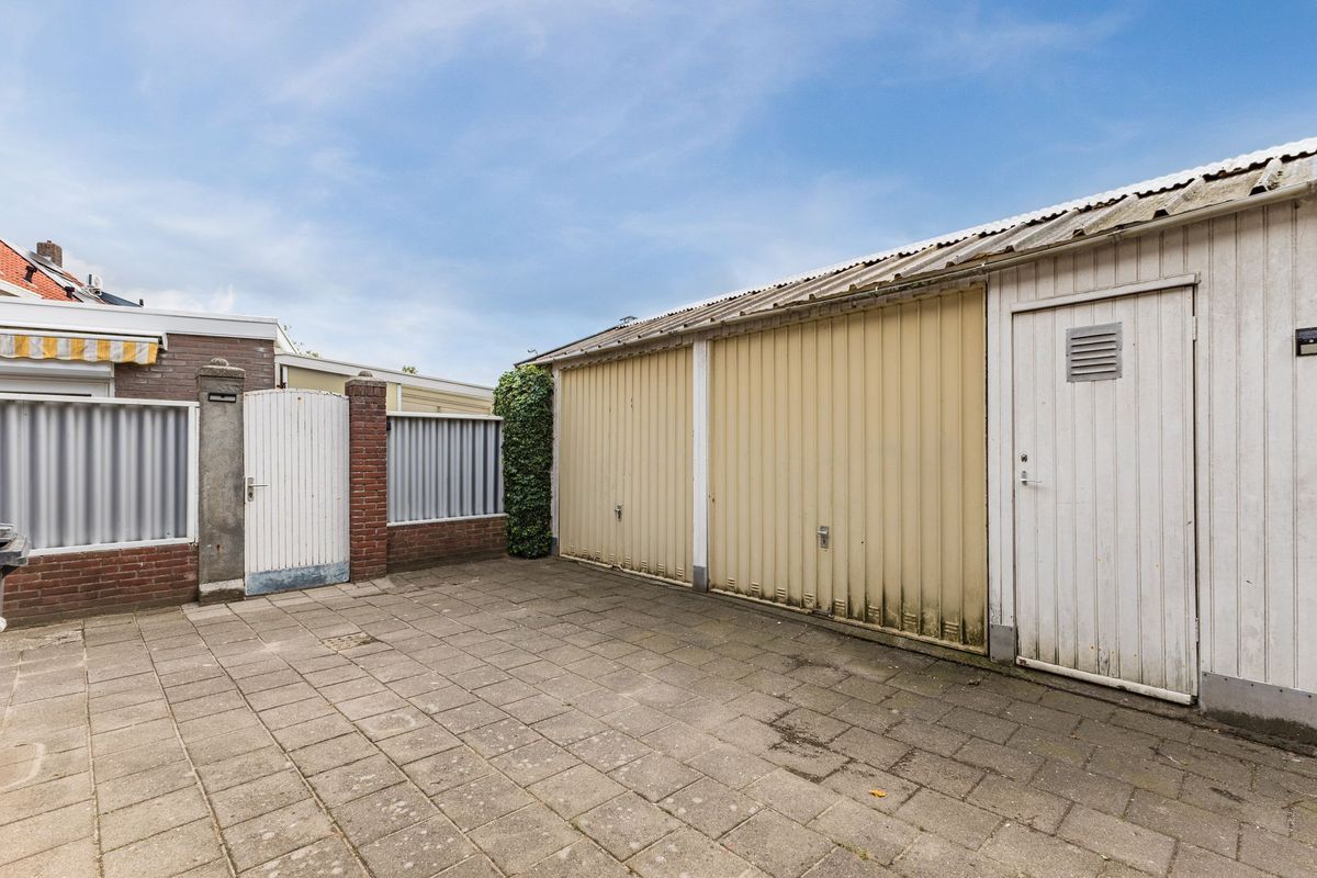 Sluisstraat 56 - A Photo Blur 20