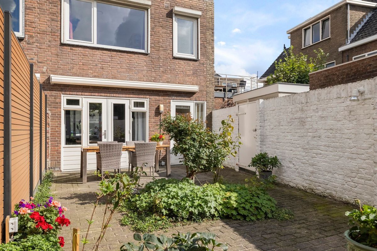 Zeisstraat 1 Photo Blur 36