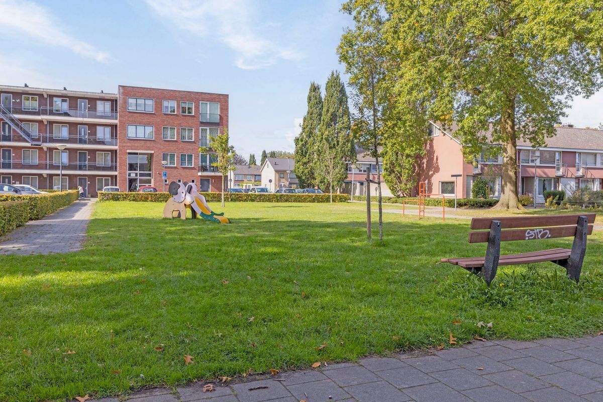 Baardwijksestraat 3 - d Photo Blur 24