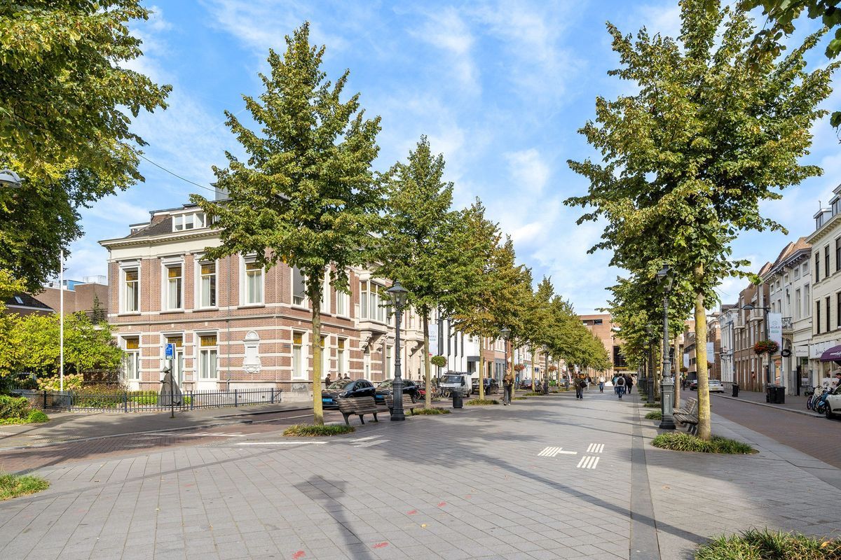 Stationsplein 7 - B1 Photo Blur 30
