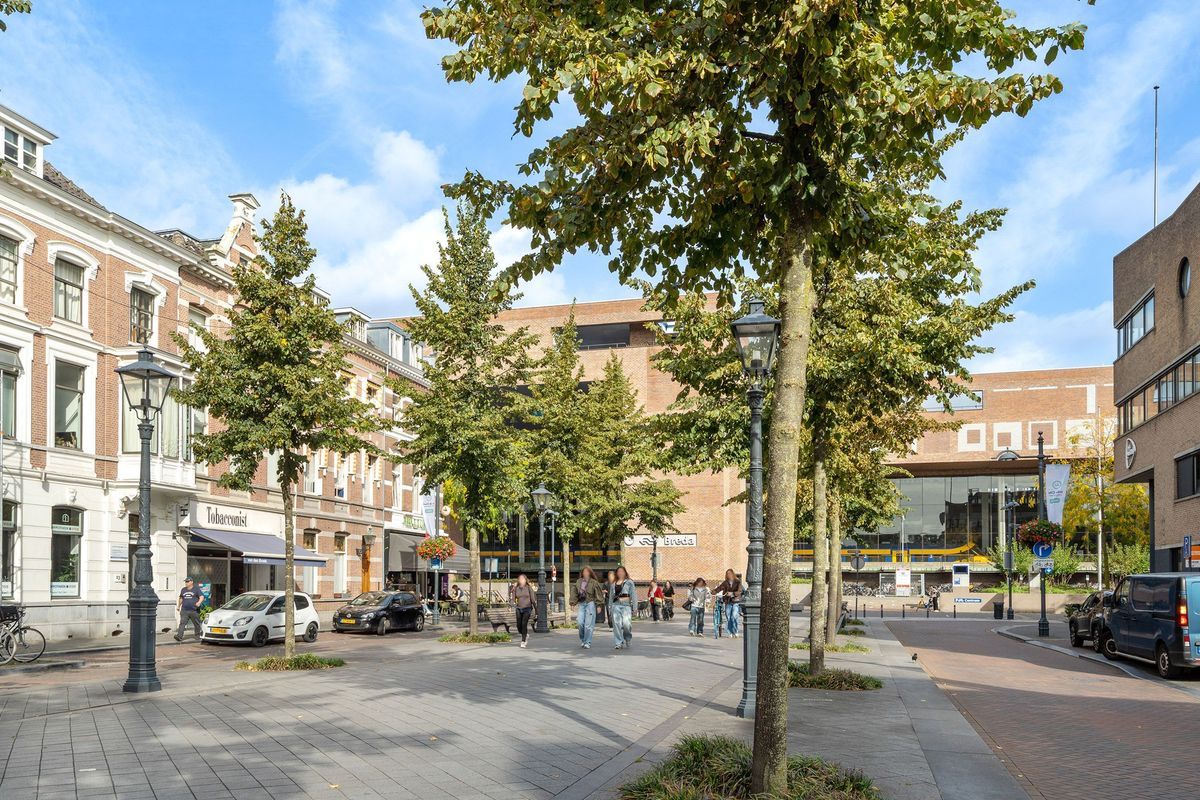 Stationsplein 7 - B1 Photo Blur 29
