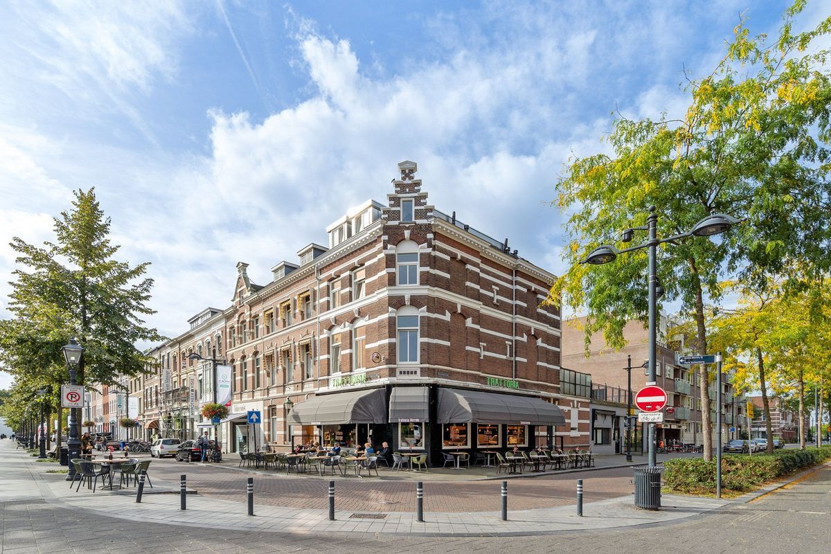 Stationsplein 7 - C1 Photo Blur 23