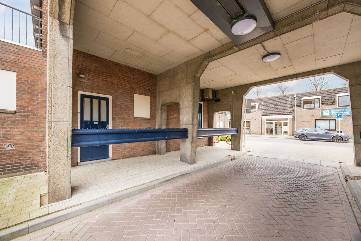 Pater van den Elsenplein 2 Photo Blur 25