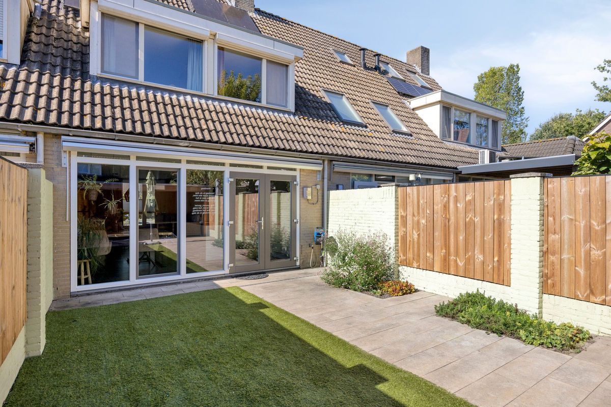 Pastoor van de Boschstraat 5 Photo Blur 17