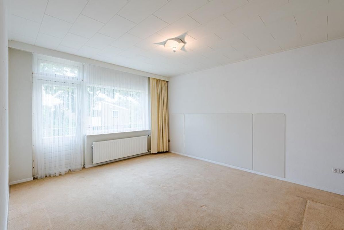 Pastoor van de Rietstraat 23 Photo Blur 25