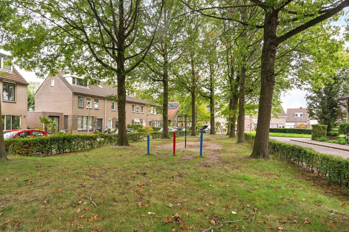 Veldweg 18 Photo Blur 45
