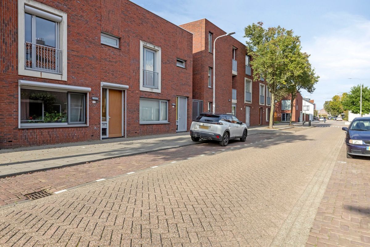 Veestraat 135 - b Photo Blur 32