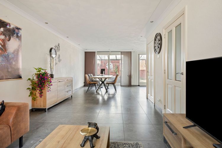 Veestraat 135 - b Photo 1