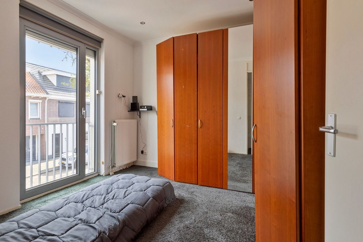 Veestraat 135 - b Photo Blur 23