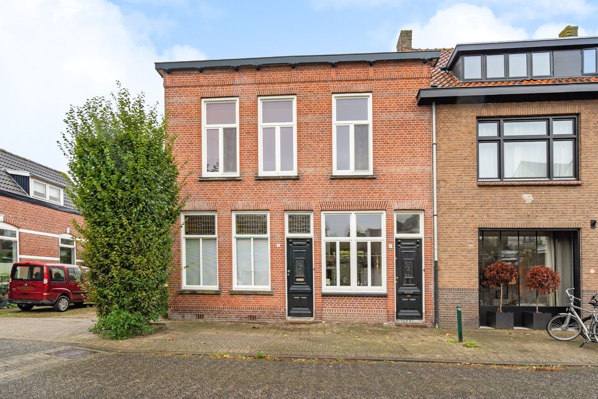 Ranonkelstraat 4 - A Photo Blur 0