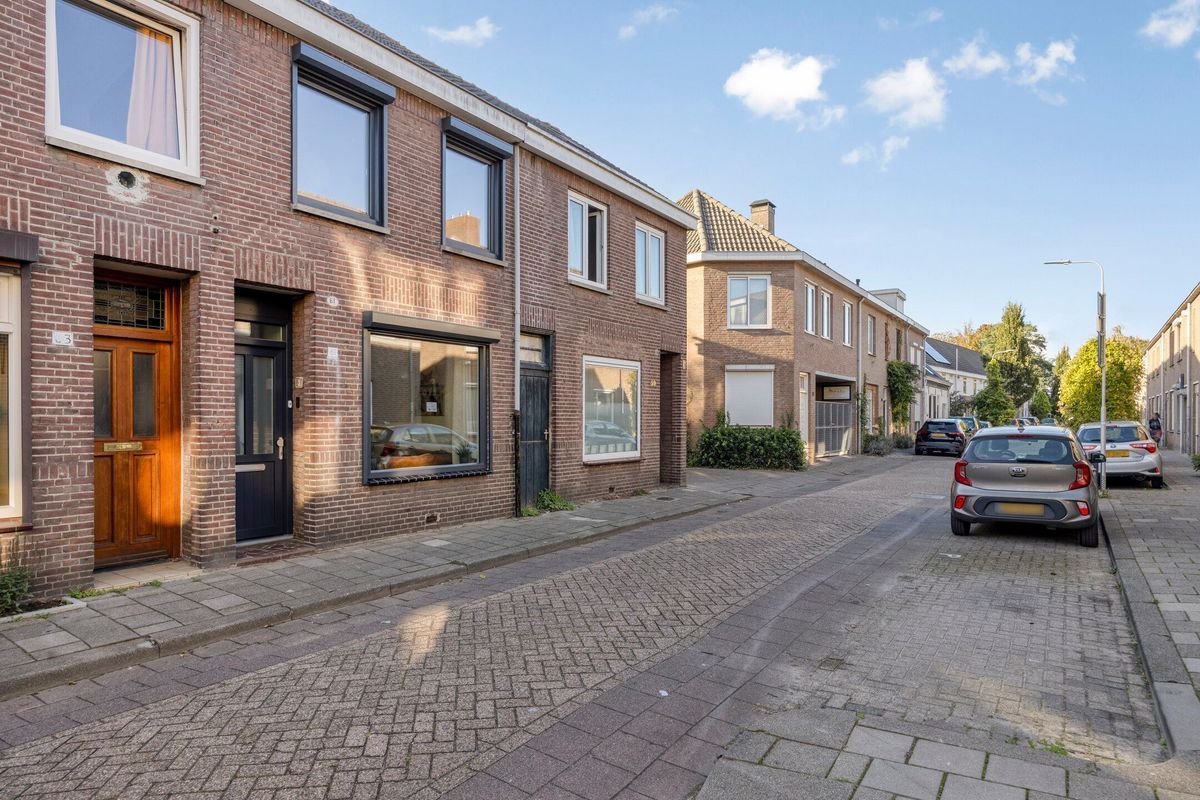 Pastoor van Beurdenstraat 61 Photo Blur 23