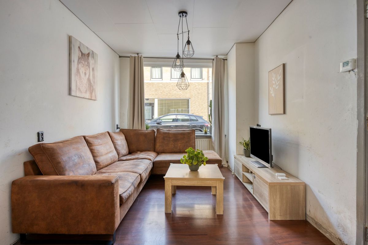Pastoor van Beurdenstraat 61 Photo Blur 4