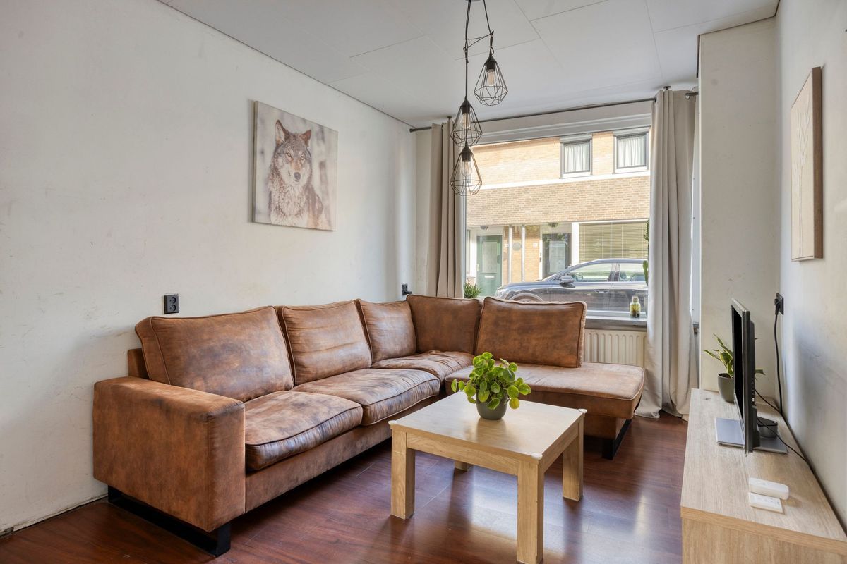 Pastoor van Beurdenstraat 61 Photo Blur 2