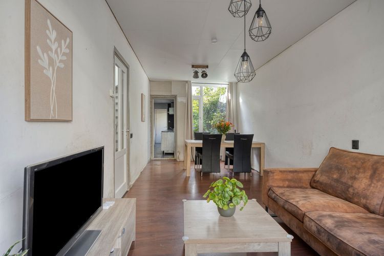 Pastoor van Beurdenstraat 61 Photo 1