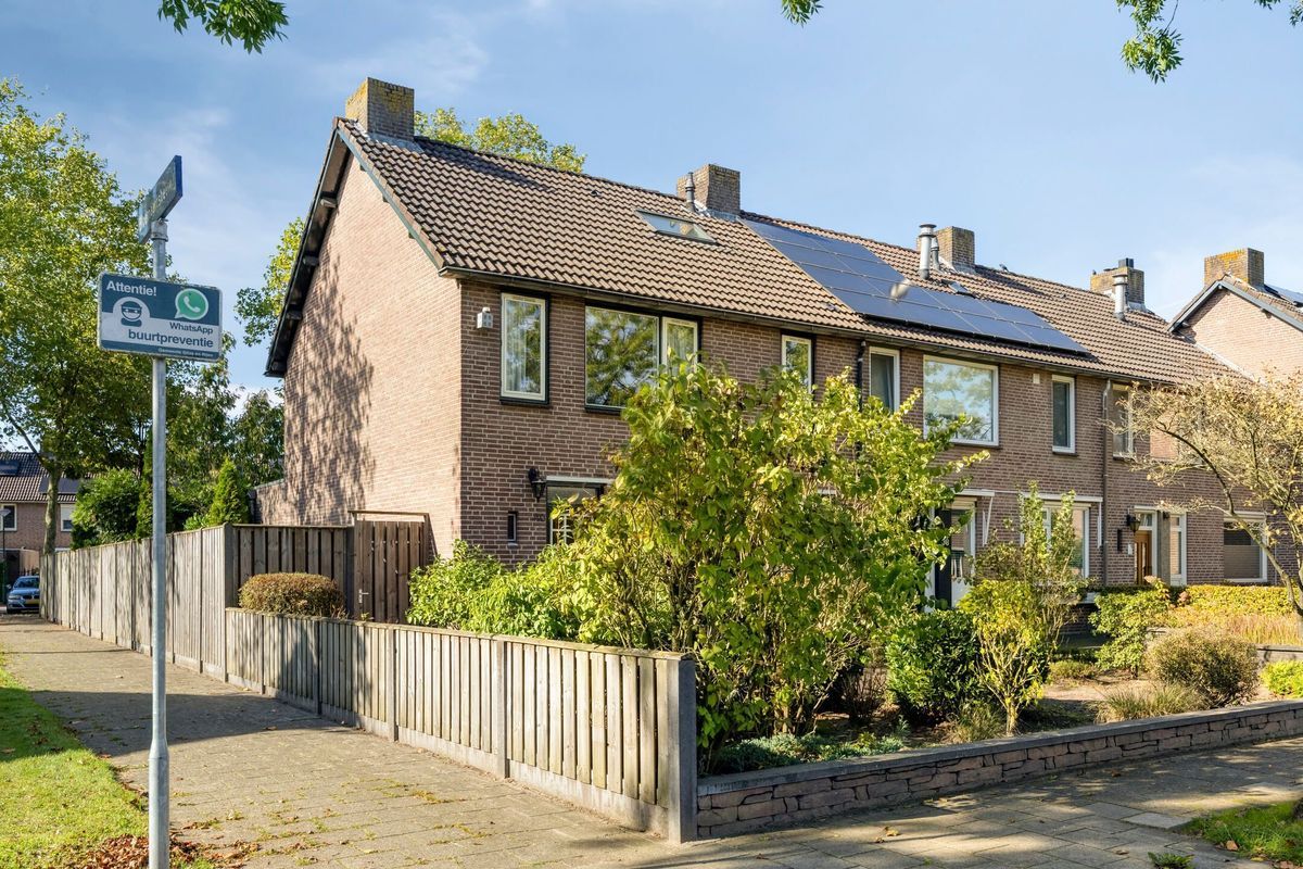 Hoeksestraat 40 Photo Blur 50