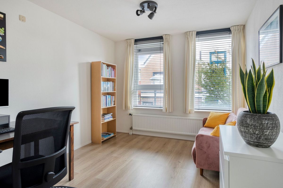 Tweede Markstraat 6 Photo Blur 26