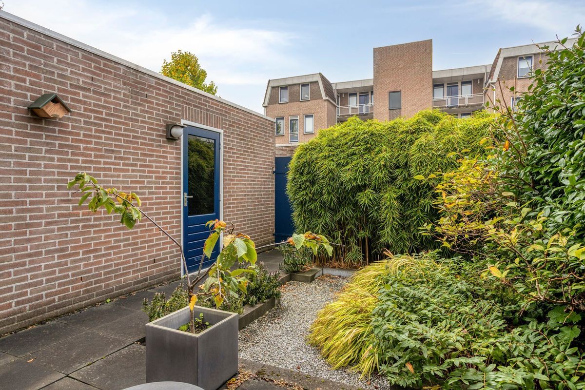 Tweede Markstraat 6 Photo Blur 50