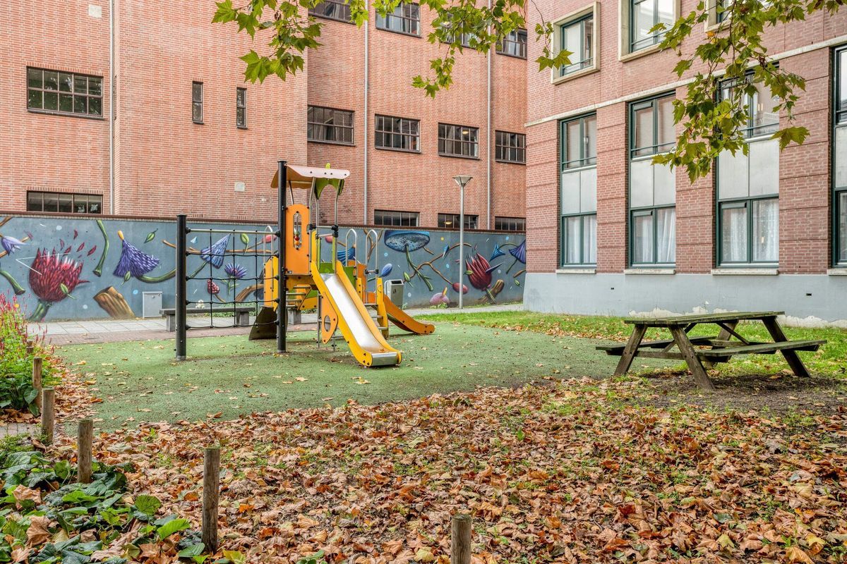 Tweede Markstraat 6 Photo Blur 55