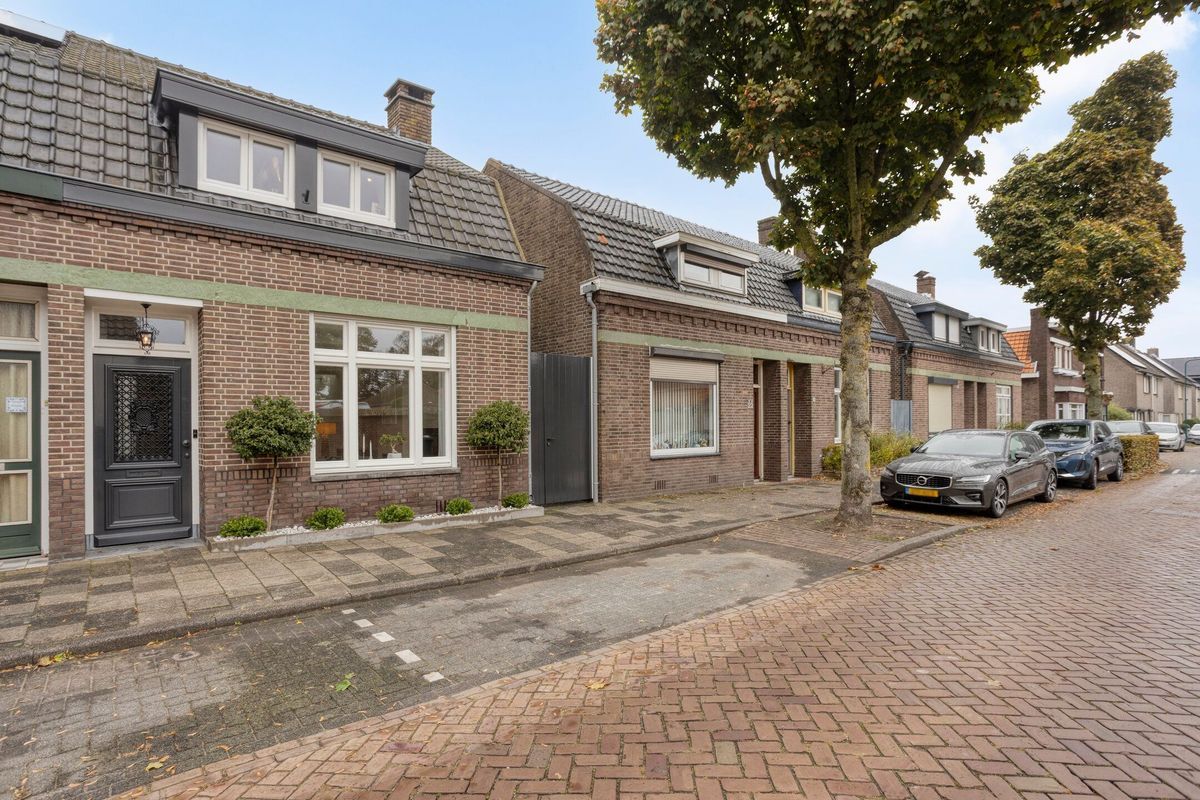 Heistraat 24 Photo Blur 58