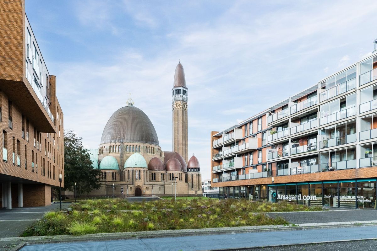 St. Jansplein 64 Photo Blur 43