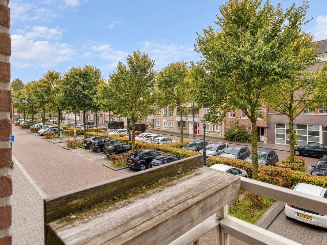 Emmastraat 18 Photo Blur 17