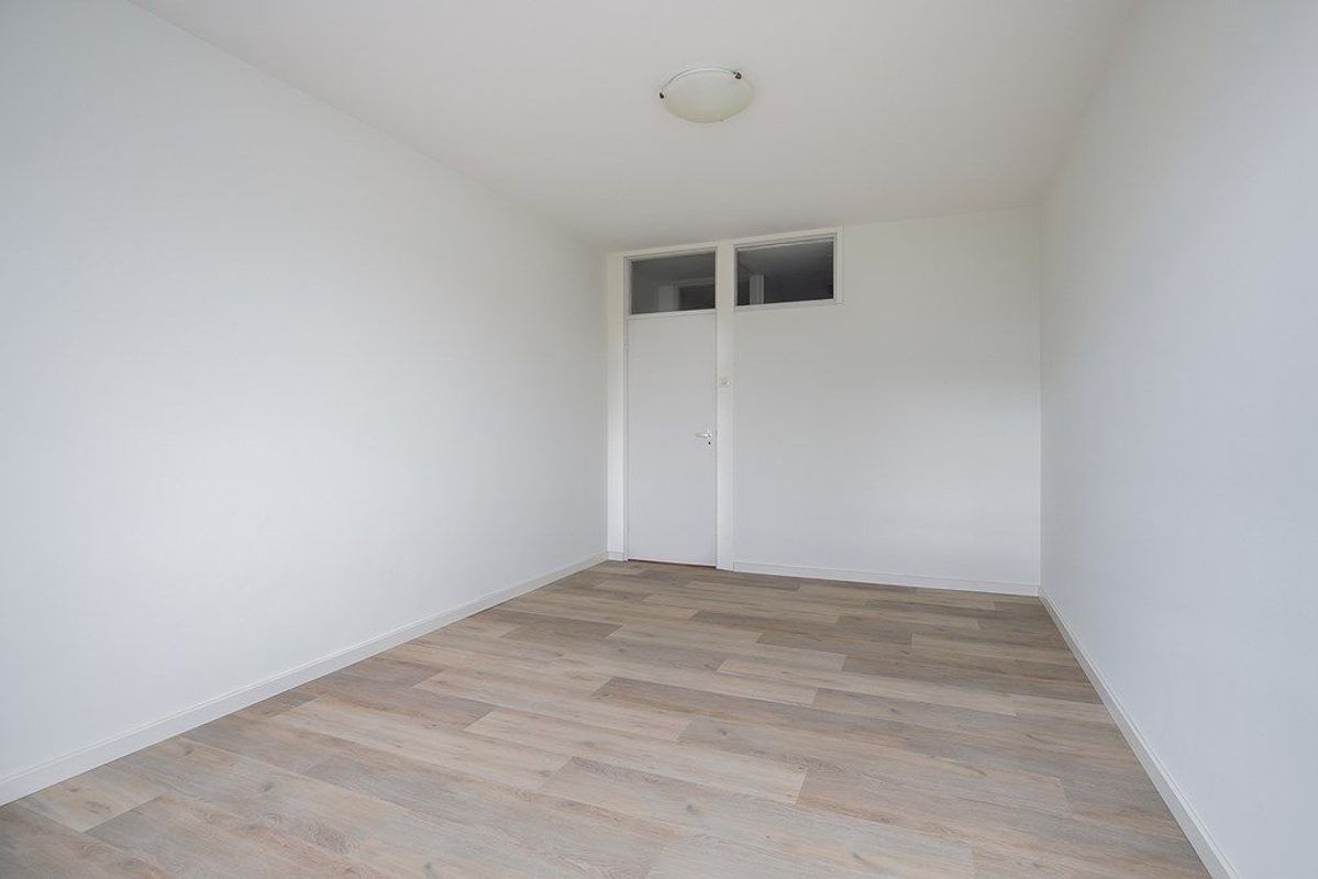 Robert Kochlaan 338 Photo Blur 13