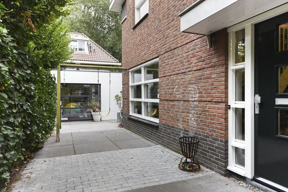 Laan van Kans 26 Photo Blur 41