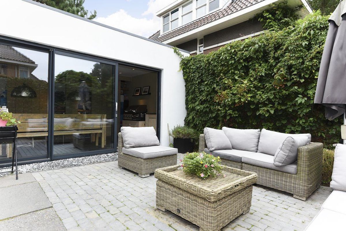 Laan van Kans 26 Photo Blur 3