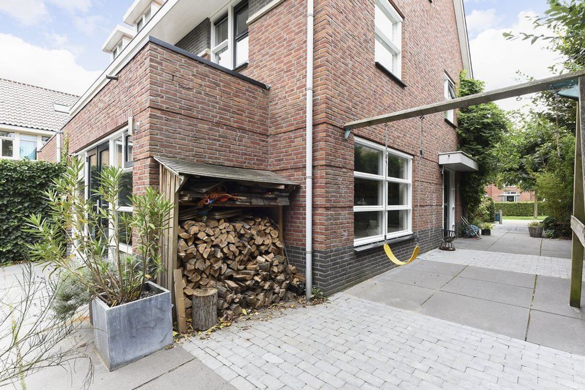 Laan van Kans 26 Photo Blur 42