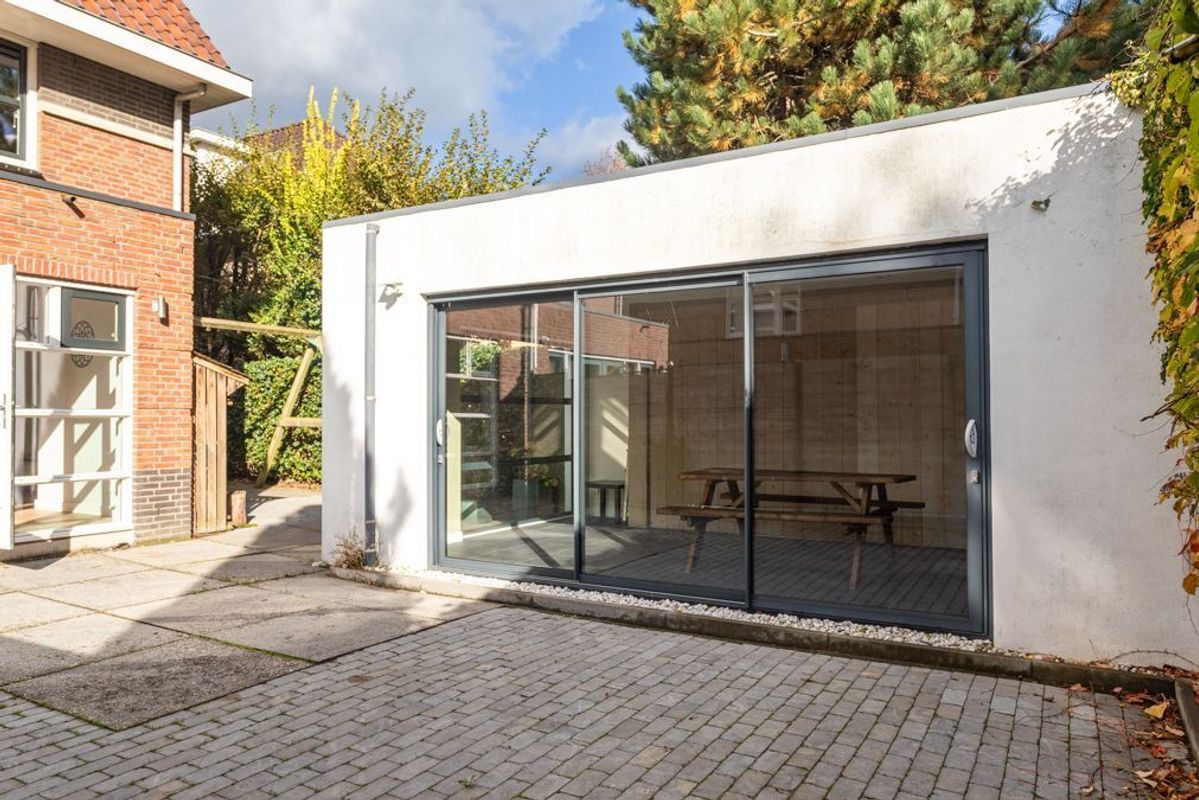 Laan van Kans 26 Photo Blur 45