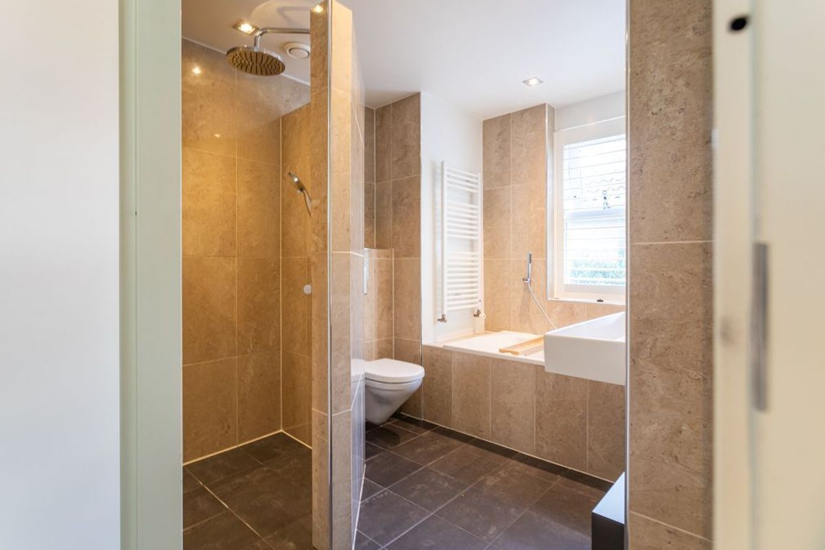 Laan van Kans 26 Photo Blur 26