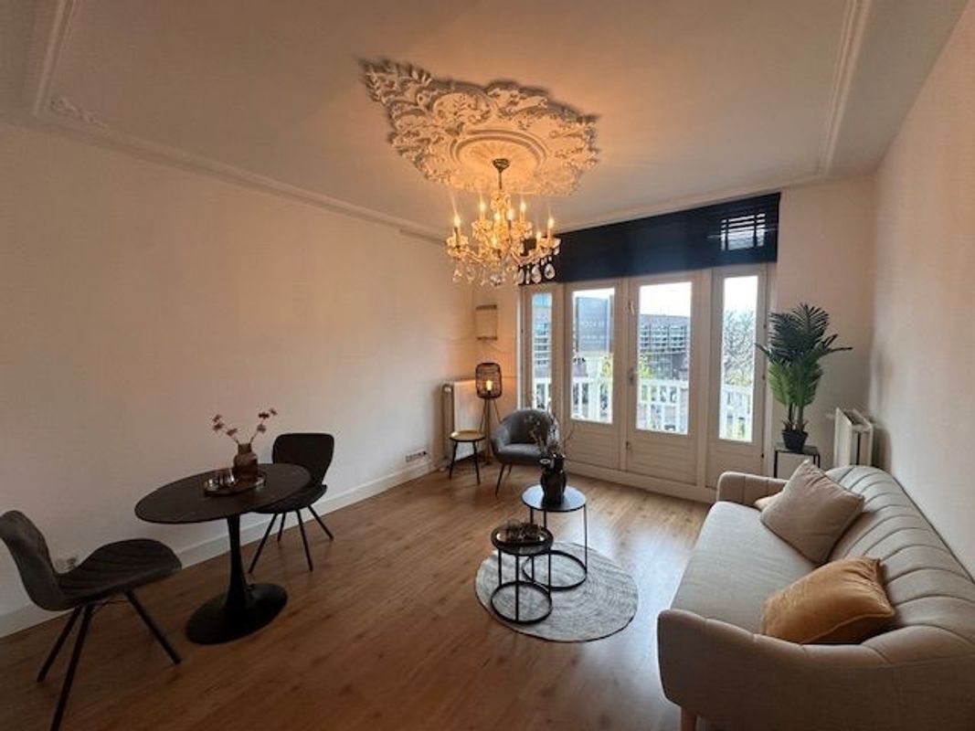 Weimarstraat 362-B Photo Blur 0