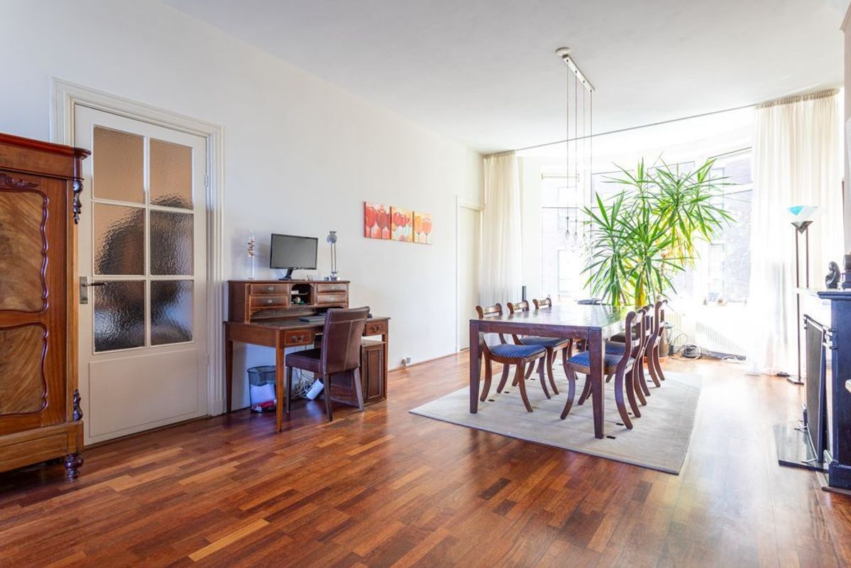 Reinkenstraat 11 Photo Blur 1